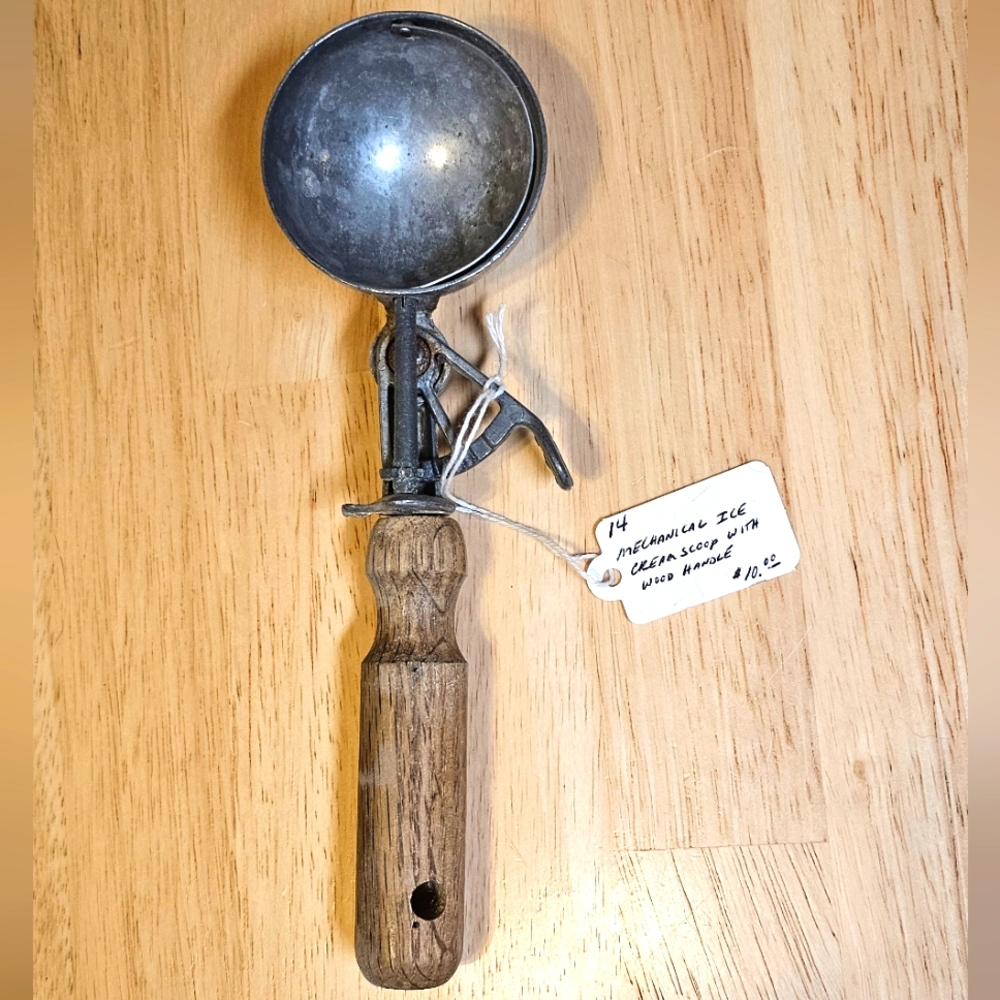Vintage Ice Cream Scoop